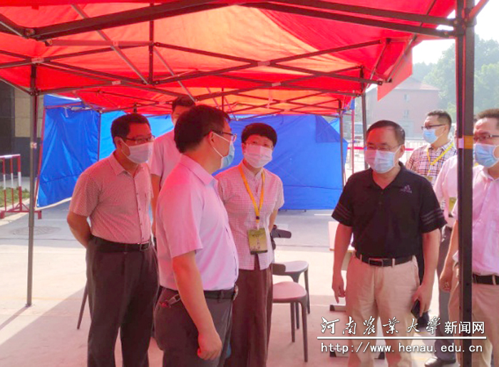 副校长尚富德查看文化路校区返校复学报到情况 53703